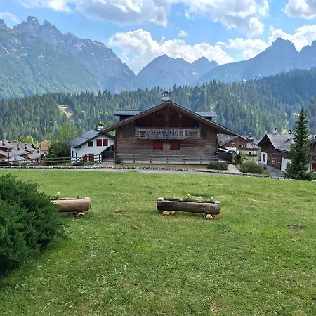 Lorenz Huette - Con Vista Dolomiti A *